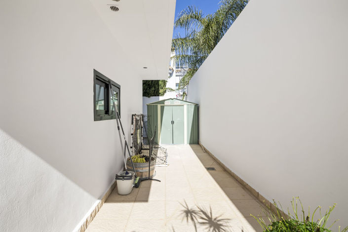 Image No.38-4 Bed House for sale