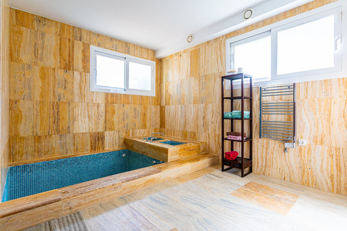 Image No.58-8 Bed House for sale