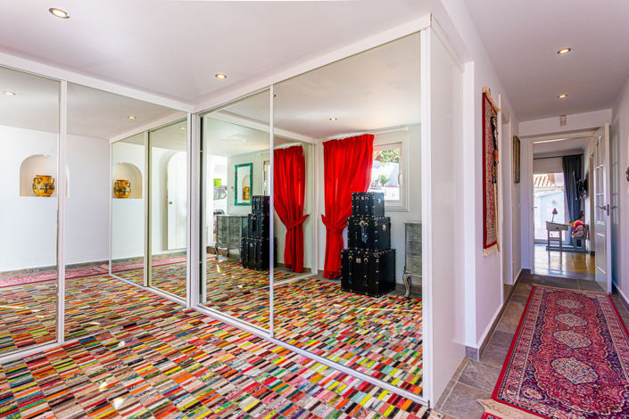 Image No.6-8 Bed House for sale