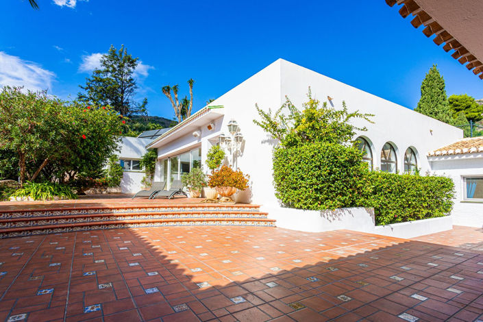 Image No.60-8 Bed House for sale