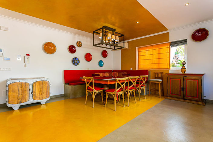 Image No.9-8 Bed House for sale