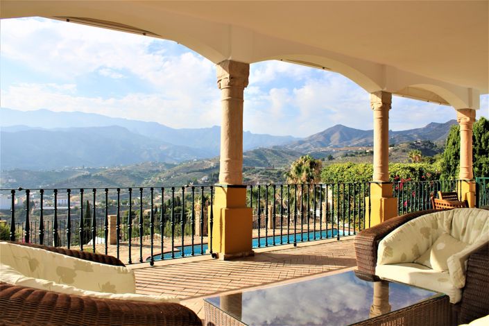 Image No.23-5 Bed House for sale