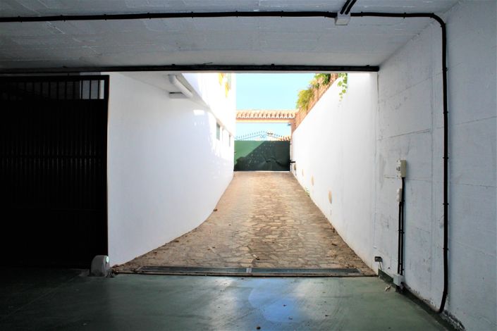Image No.52-5 Bed House for sale