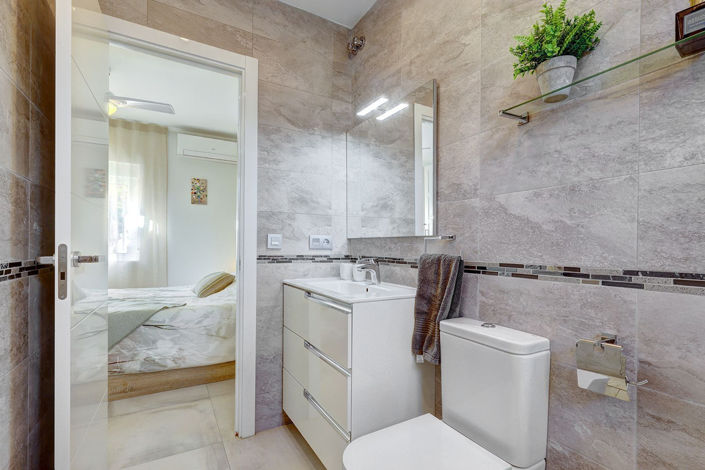 Image No.9-3 Bed House for sale