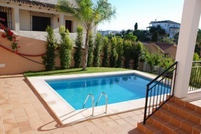 Image No.2-4 Bed House for sale