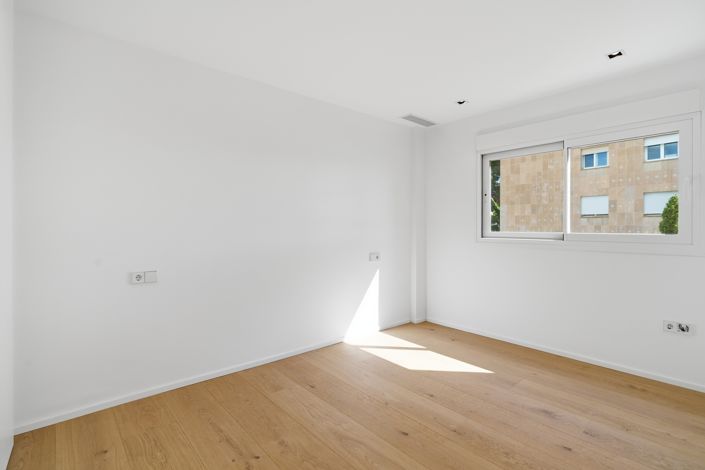 Image No.21-2 Bed Apartment for sale