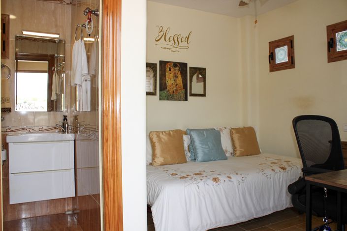 Image No.57-4 Bed Villa for sale