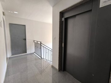 e2988e06700184fb