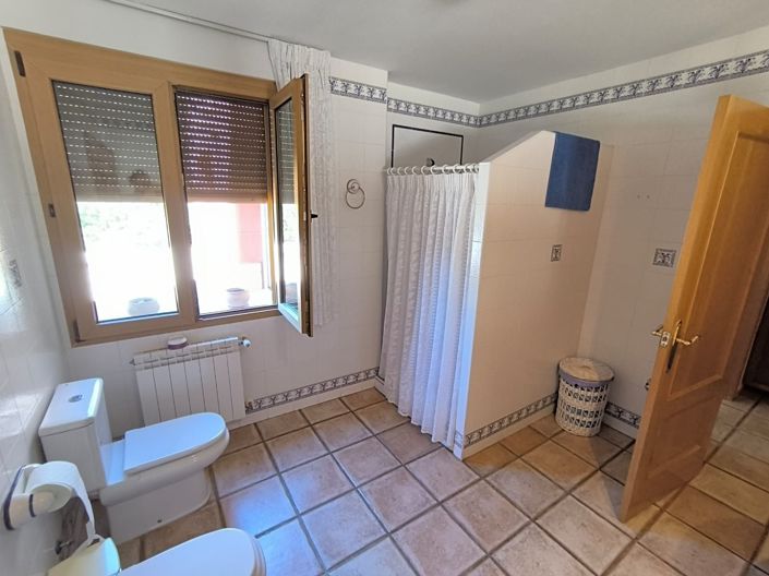 Image No.19-6 Bed Villa for sale