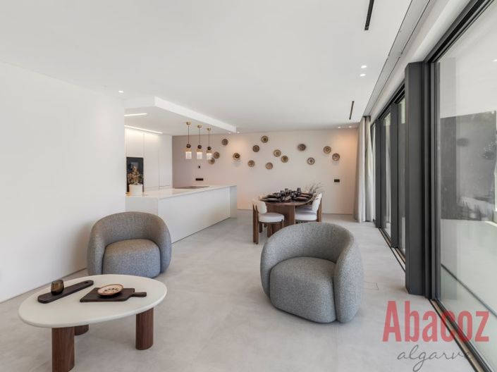 Image No.6-3 Bed Apartment for sale