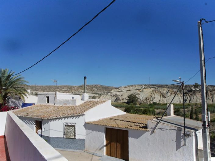Image No.9-7 Bed Property for sale