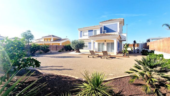 Image No.2-3 Bed Villa for sale