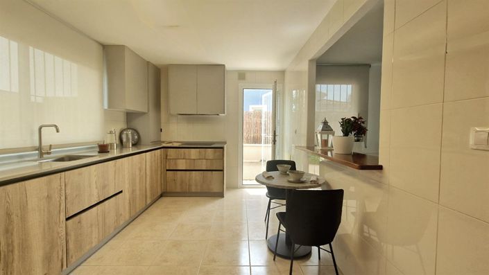 Image No.12-3 Bed Villa for sale