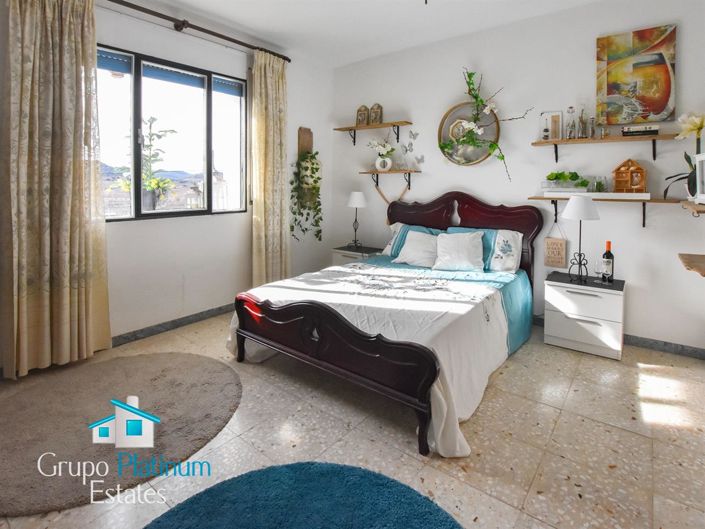 Image No.18-6 Bed Villa for sale