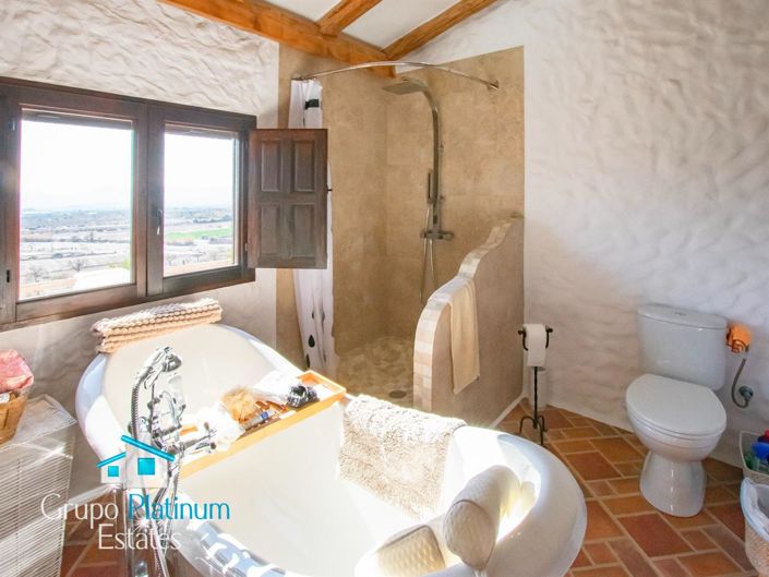 Image No.22-Villa de 4 chambres à vendre à Almeria