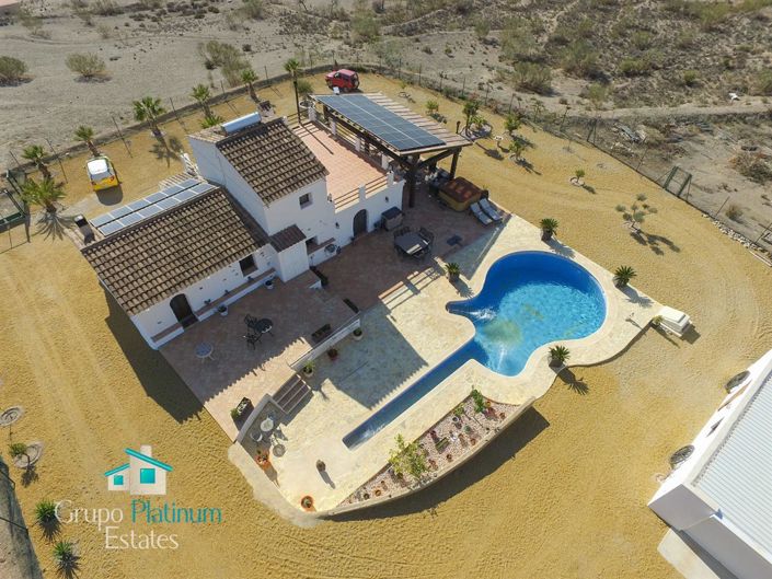 Image No.27-Villa de 4 chambres à vendre à Almeria