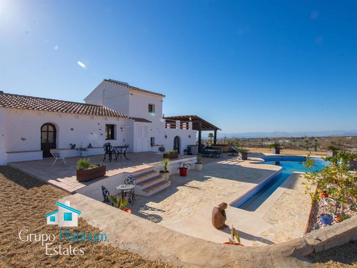Image No.8-Villa de 4 chambres à vendre à Almeria
