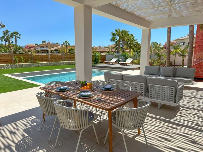 Image No.3-4 Bed Villa for sale