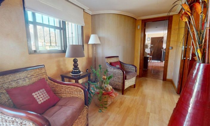 Image No.9-5 Bed Villa for sale