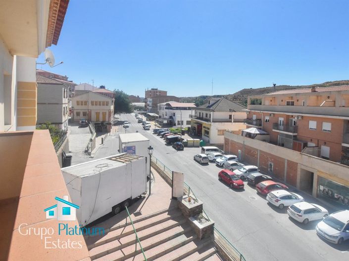 Image No.22-3 Bed Property for sale