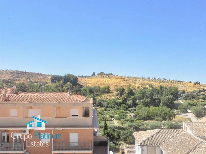 Image No.29-3 Bed Property for sale