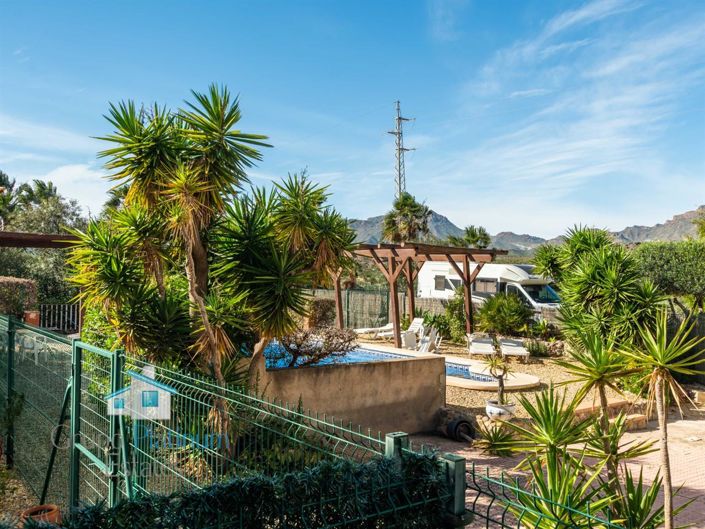 Image No.17-3 Bed Property for sale