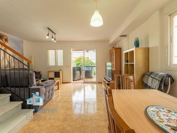 Image No.6-3 Bed Property for sale