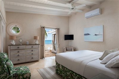 littlegoodharbourbedroomwithoceanview
