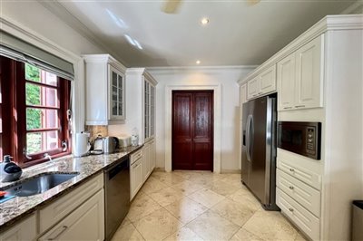 claridges10kitchen7