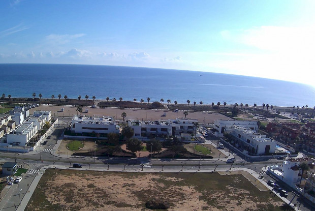 Image No.24-3 Bed Apartment for sale