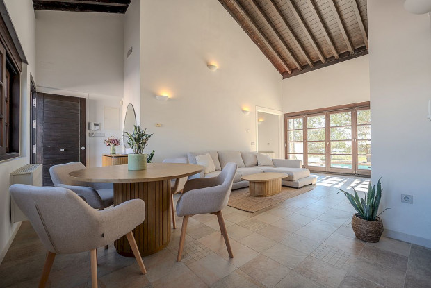 Image No.8-3 Bed Chalet for sale