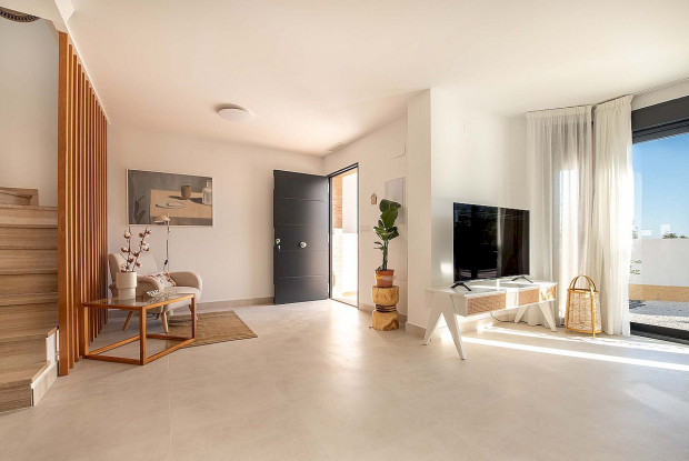 Image No.8-3 Bed Townhouse for sale