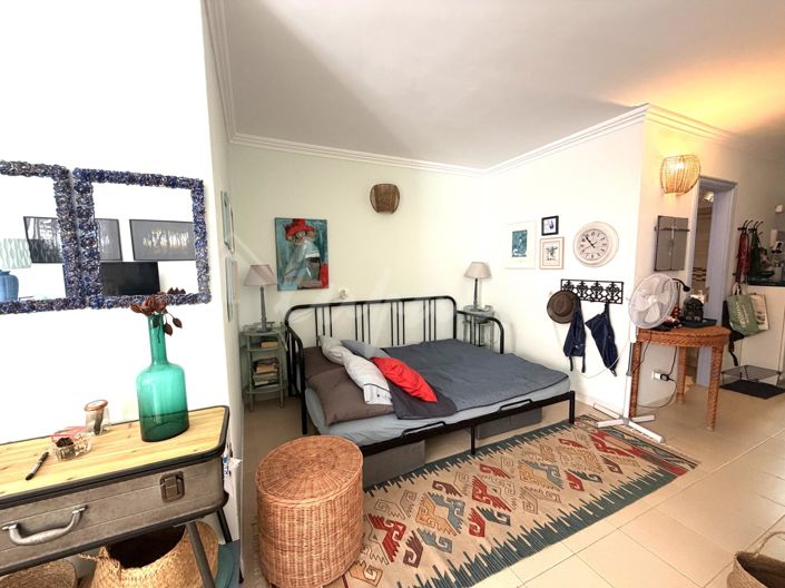 Image No.8-Studio for sale
