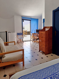 original06upstairs-26a2181975687e
