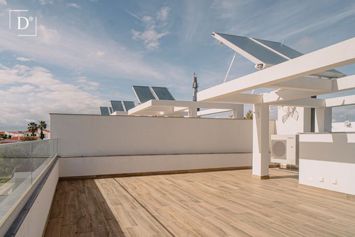 Image No.24-3 Bed Villa for sale