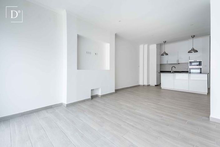 Image No.4-Appartement de 2 chambres à vendre