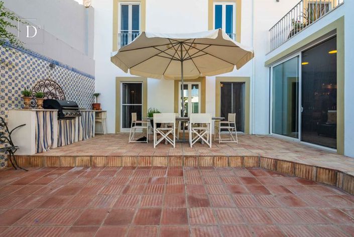 Image No.40-5 Bed Villa for sale