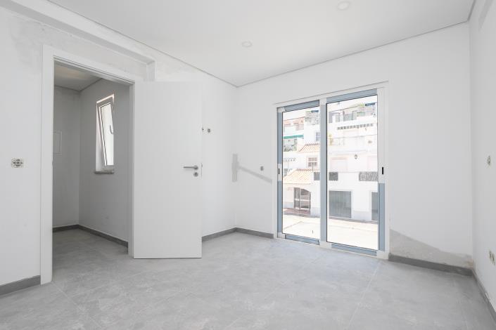 Image No.7-3 Bed Townhouse for sale