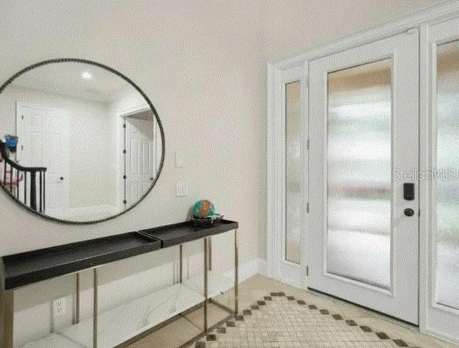 Image No.8-5 Bed House for sale