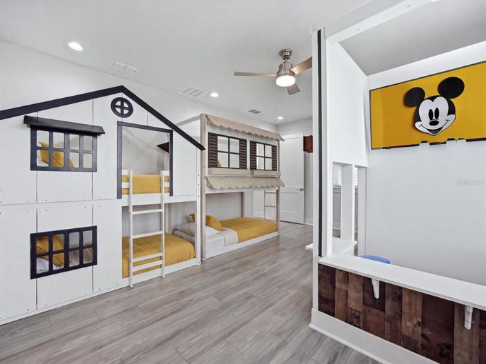 Image No.16-6 Bed House for sale