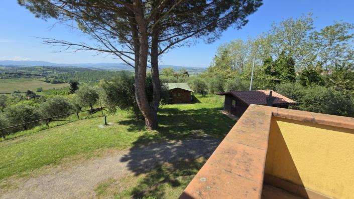 Image No.9-2 Bed Farmhouse for sale