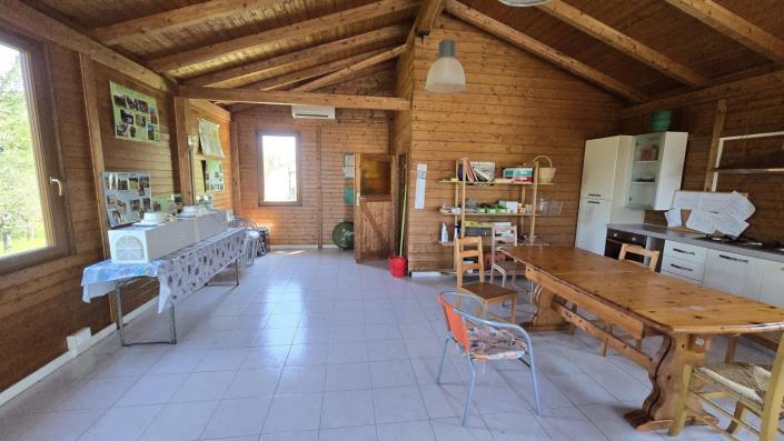 Image No.19-2 Bed Farmhouse for sale