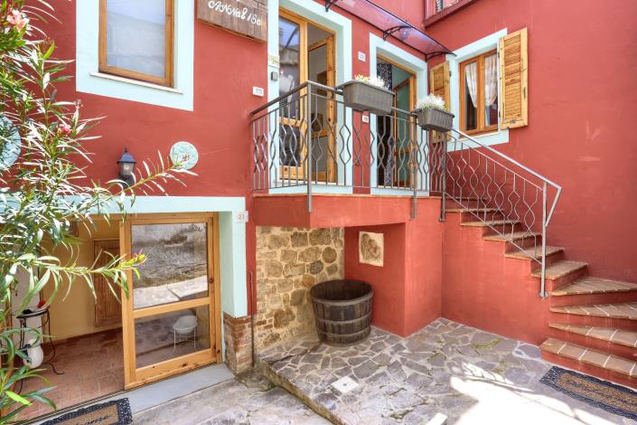 Image No.2-2 Bed Townhouse for sale