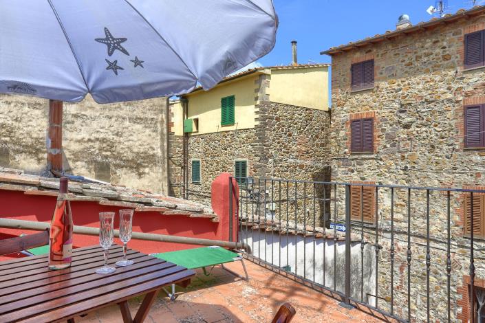 Image No.18-2 Bed Townhouse for sale