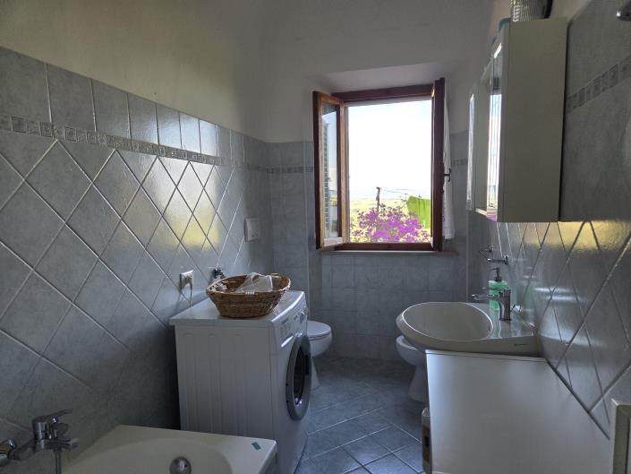 Image No.8-3 Bed Apartment for sale