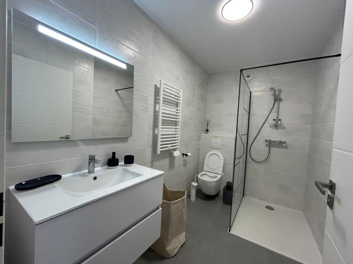 Image No.10-3 Bed Apartment for sale