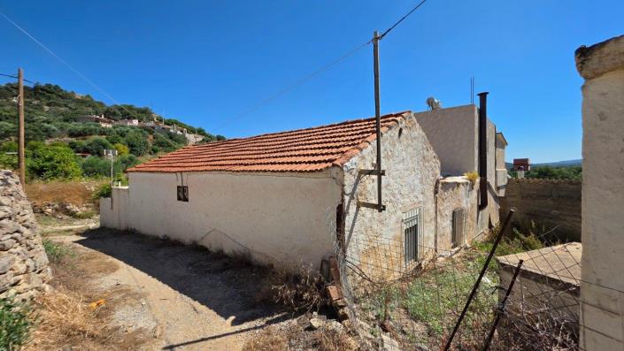Image No.3-2 Bed Village House for sale
