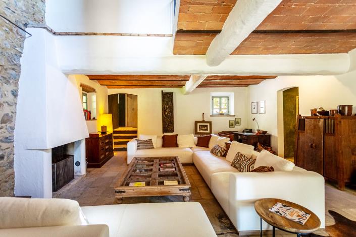 Image No.28-5 Bed Villa for sale