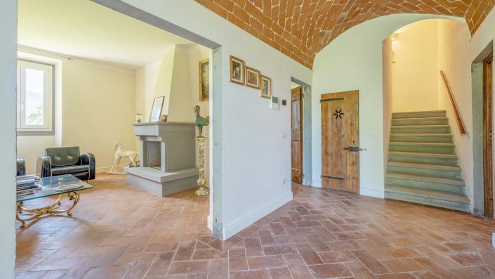 Image No.10-7 Bed Villa / Detached for sale