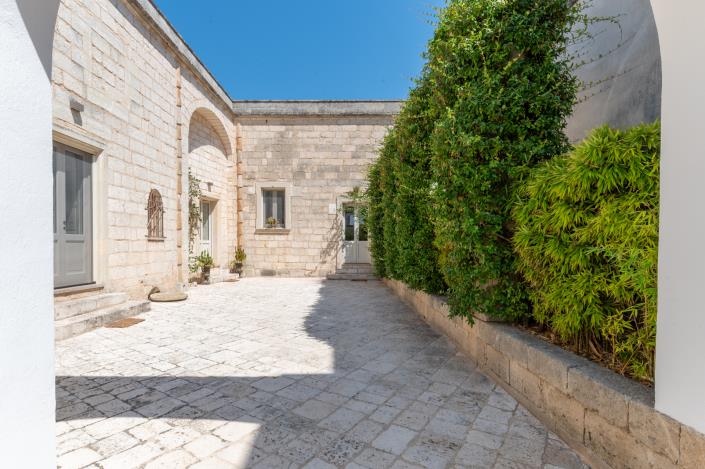 Image No.2-4 Bed House/Villa for sale